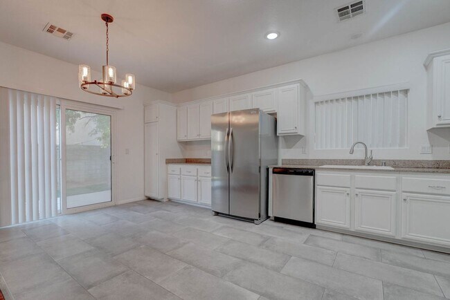 Building Photo - 3109 Strawberry Park Dr