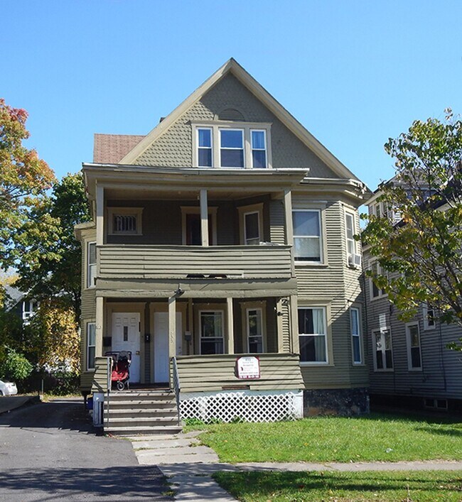 Primary Photo - Available 6/1/26 - Newly Renovated 3 Block...
