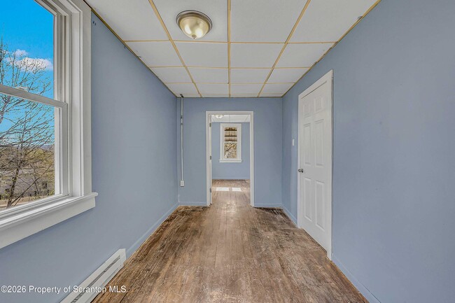 Building Photo - 1019 S Webster Ave