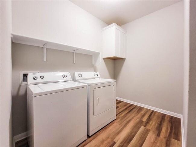 Building Photo - 3613 Texel Ln