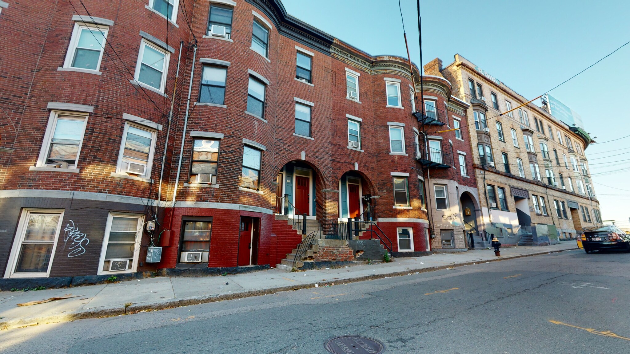 Building Photo - 15 Linden St