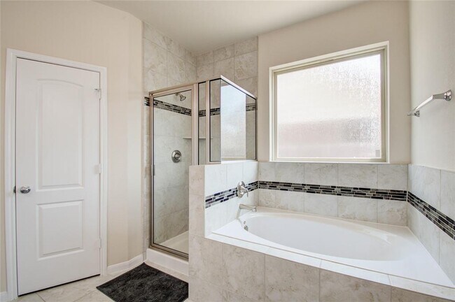 Building Photo - 24019 Via Viale Dr