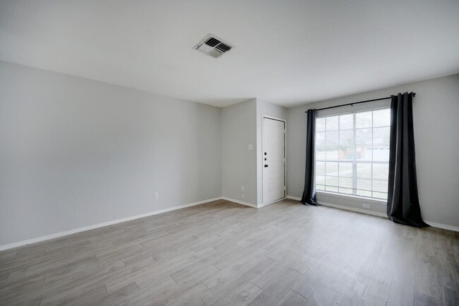 Building Photo - 7205 Timbercreek Dr