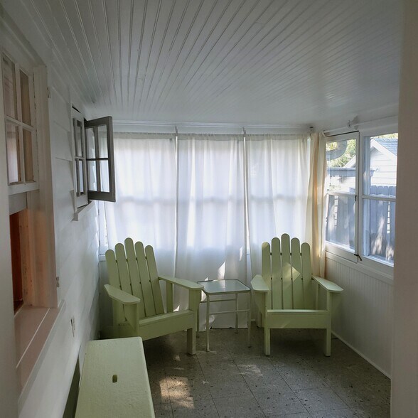 Back South-Facing Porch - 726 Briar Hill Rd
