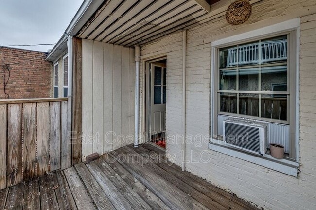 Building Photo - 1214 Battery Ave