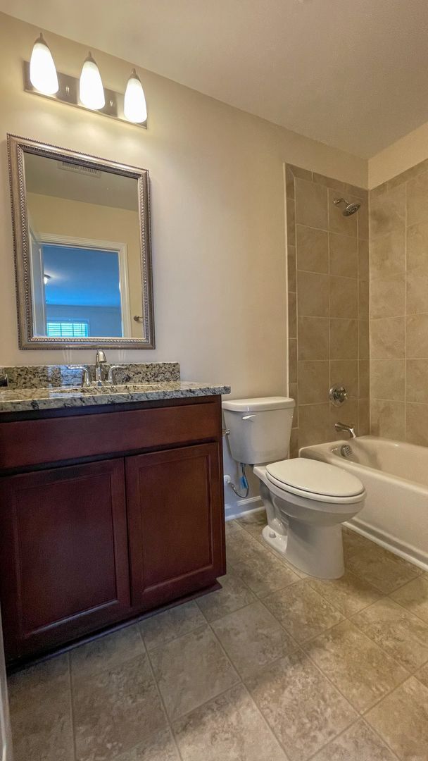 Building Photo - Beautiful home featuring 4 Bedrooms, 3 Full Baths, Flex Space/Office located in the highly sought...