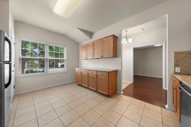 Building Photo - 9424 Castle Pines Dr