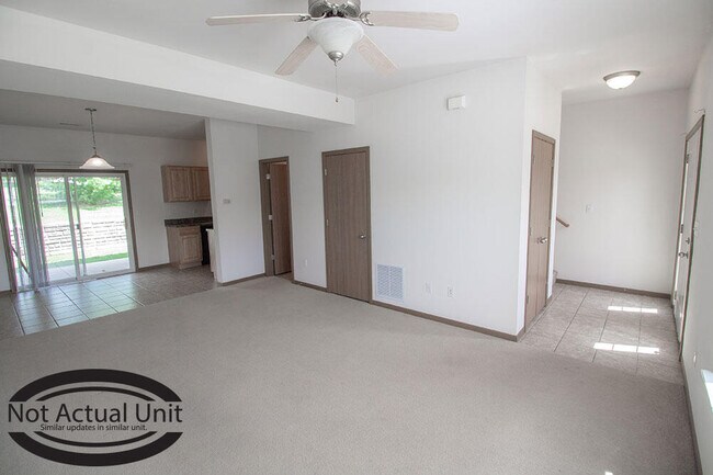 Building Photo - 1615 Citadel Dr