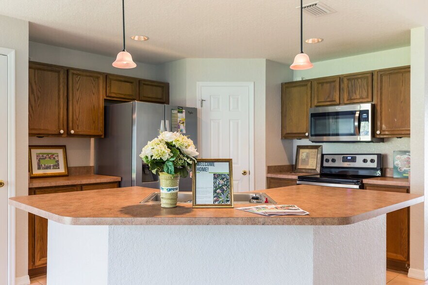Building Photo - 1337 Brandy Lake View Cir