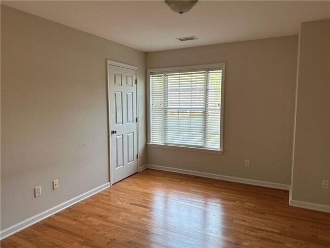 Building Photo - 7235 Treyburn Dr