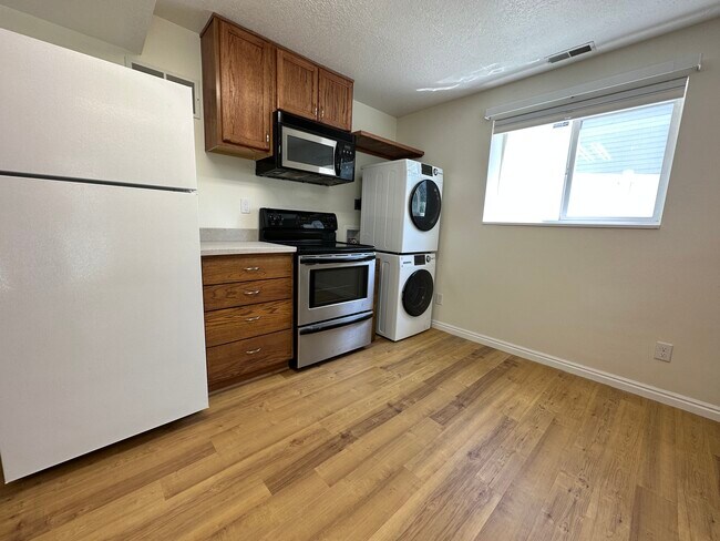Building Photo - 735 N 1200 E