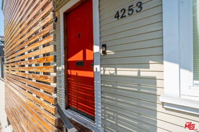 Building Photo - 4253 Fountain Ave