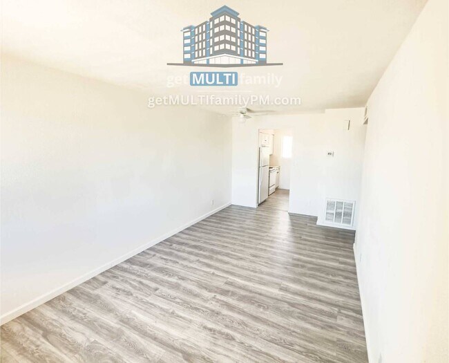 Building Photo - 7120 N 66th Dr