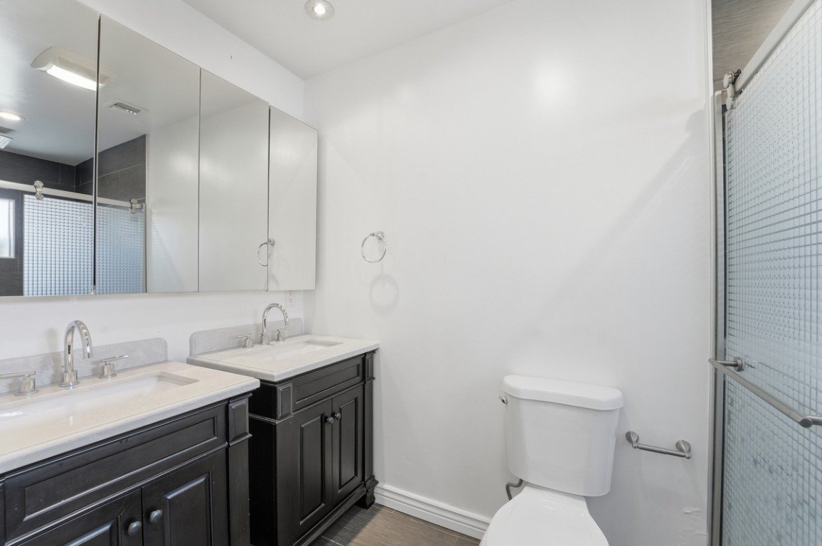 Building Photo - 1031 E Roosevelt St