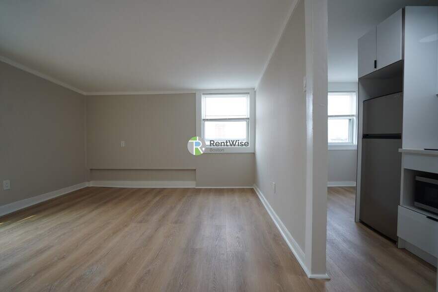 Primary Photo - 142 Dorchester St