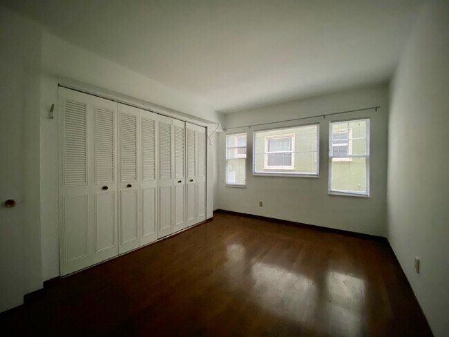 Building Photo - 2364 Hilgard Ave