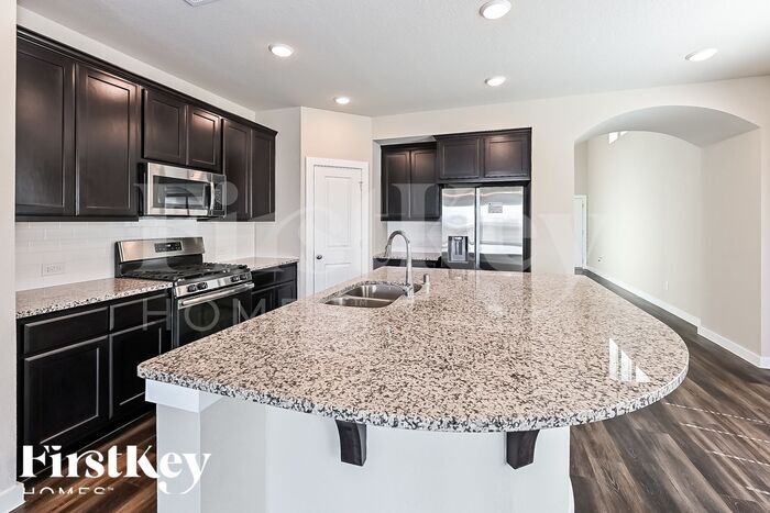 Building Photo - 12319 Summerbrook Dr