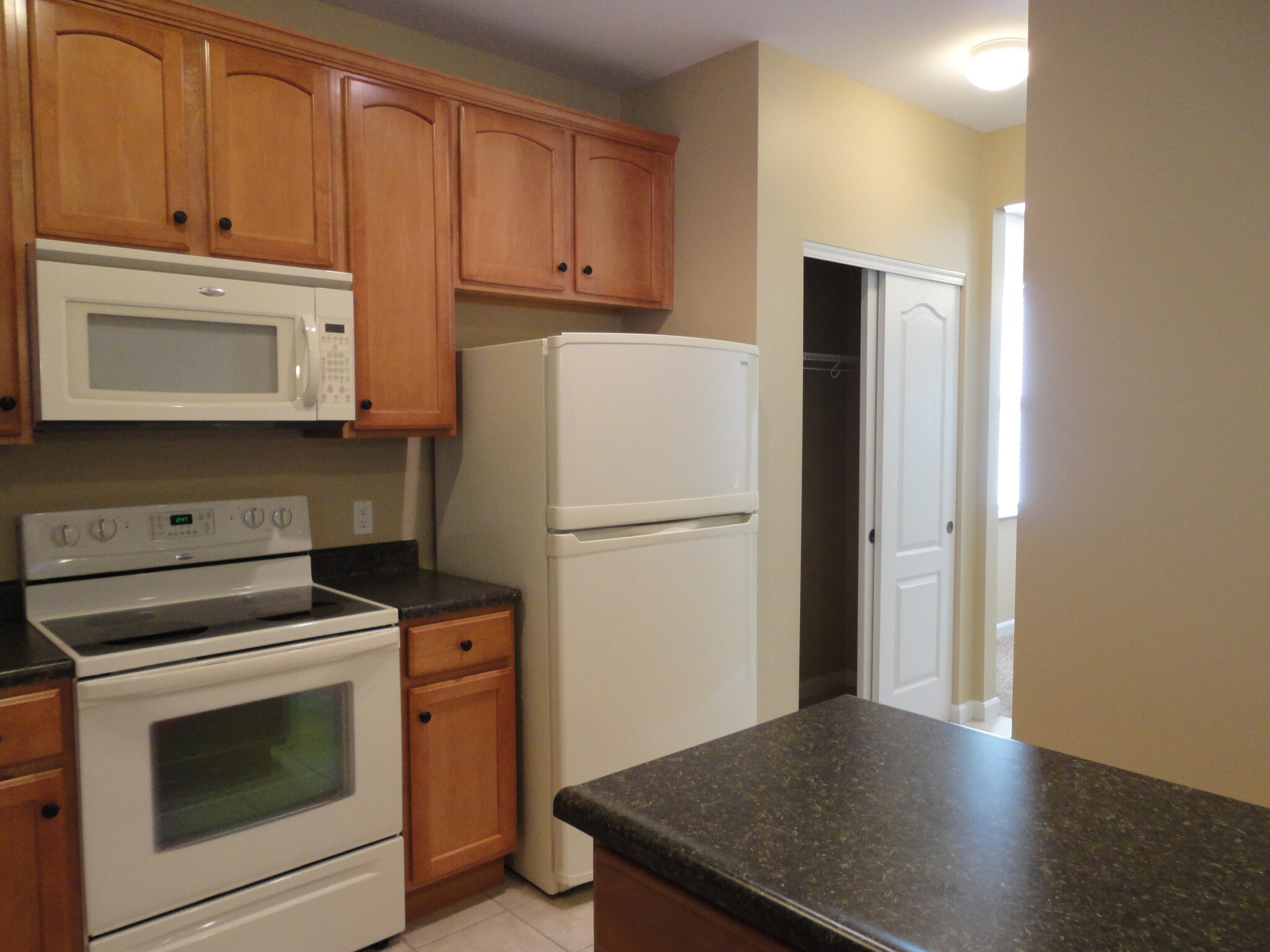 Building Photo - 2544 Softwind Ct