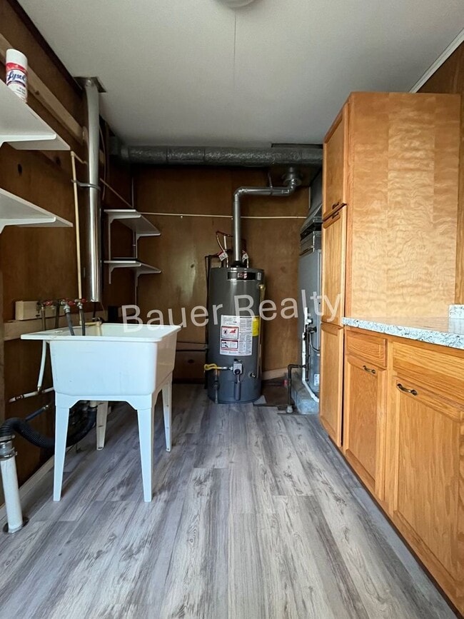 Building Photo - Newly Renovated 3 Bedroom Ranch Home