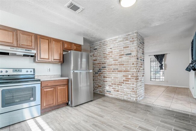 Building Photo - 5411 Ingomar Way
