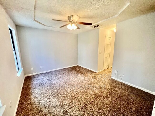 Building Photo - 3248 Dowitcher Ln