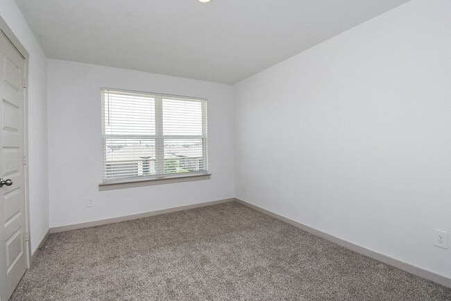 Building Photo - 8030 Milam Ln