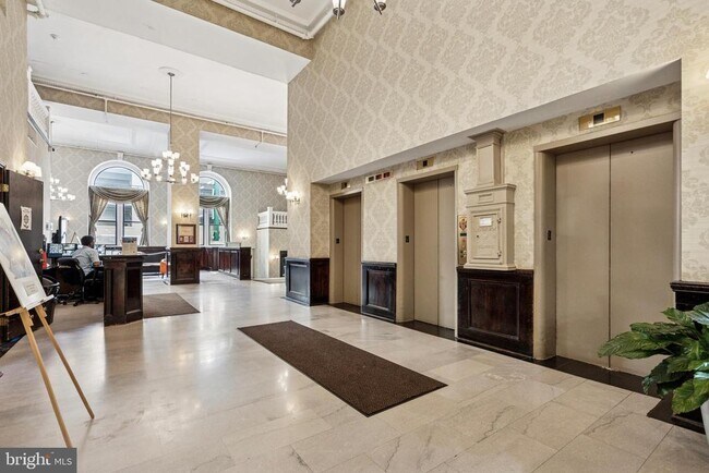 Building Photo - 1324 Locust St