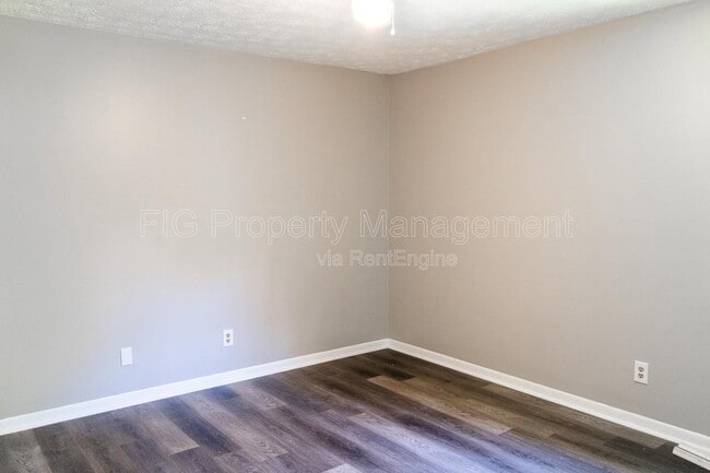 Building Photo - 129 Hillcrest Dr