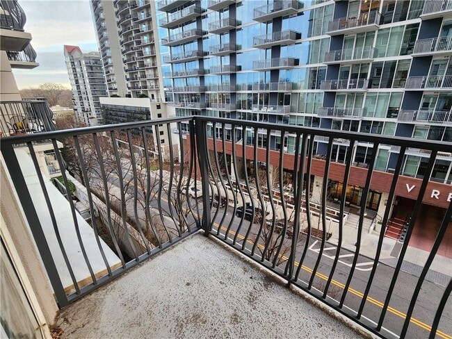 Building Photo - 195 14th St NE