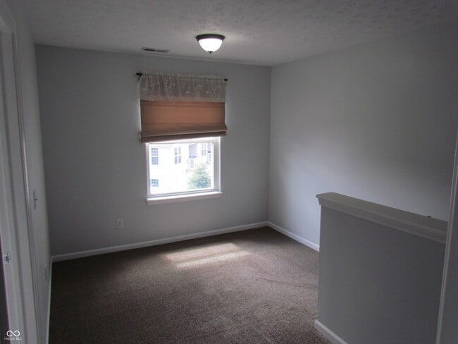 Building Photo - 13888 Willesden Cir
