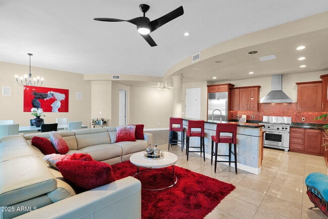 Building Photo - 8 Biltmore Estates Dr