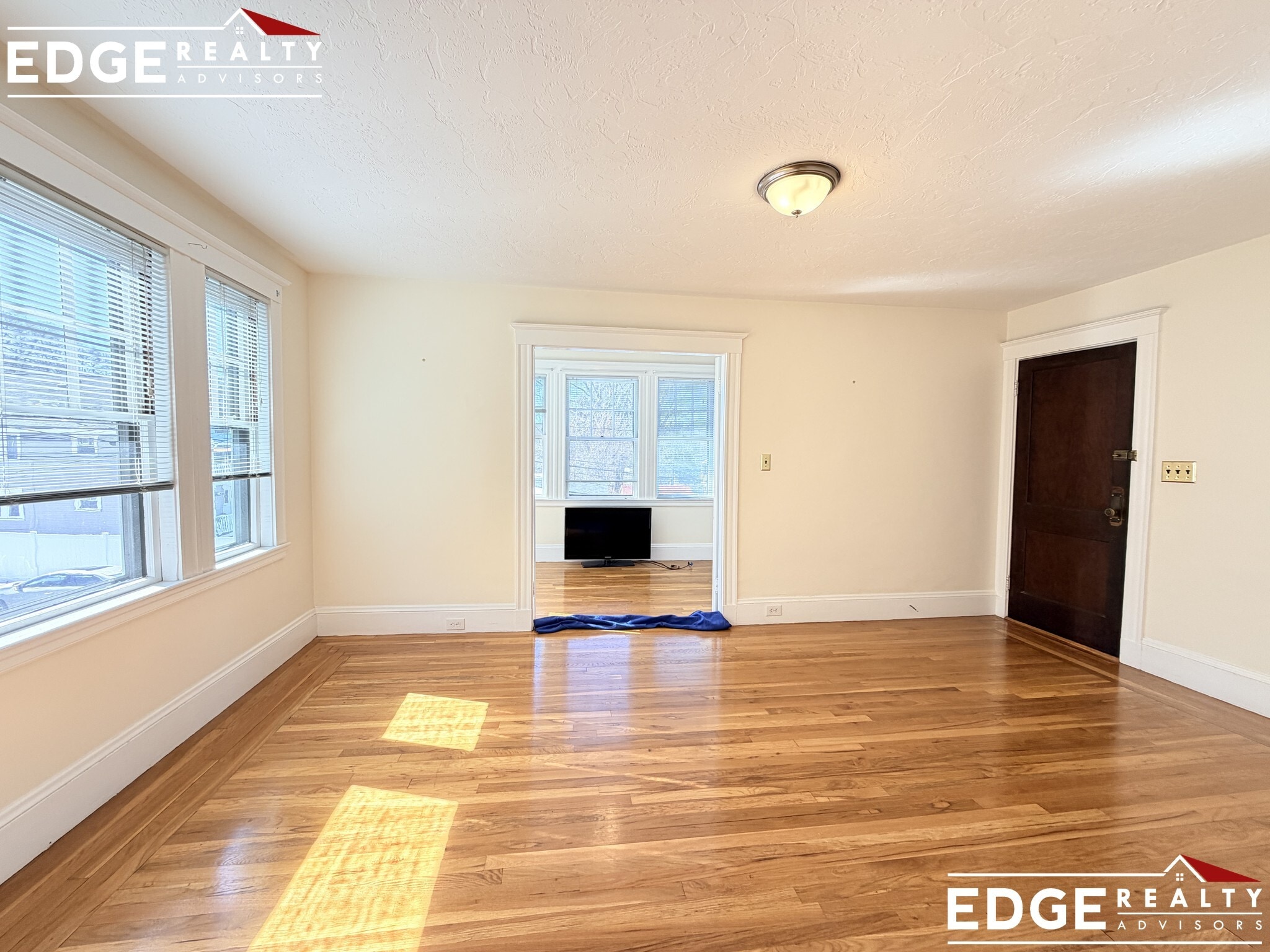 Building Photo - 62 S Hobart St