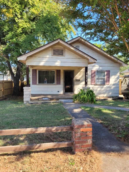 Primary Photo - 1717 S W St