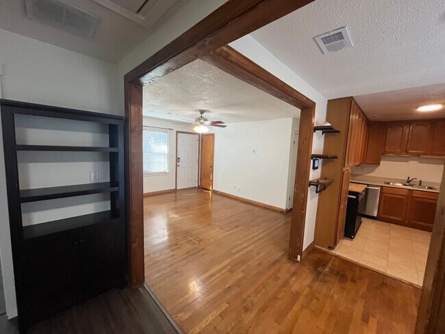 Building Photo - 3332 Macdonald Rd