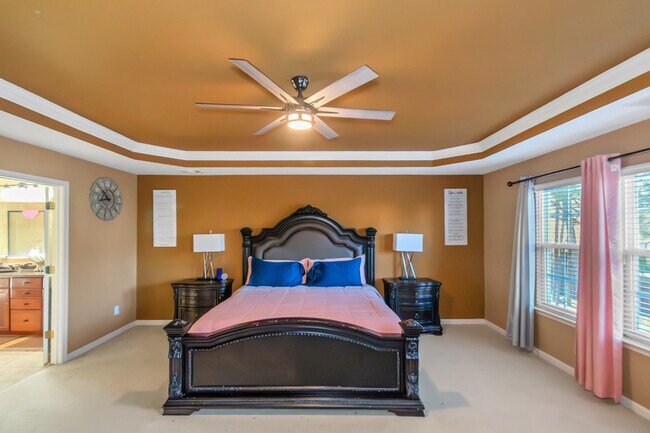 Building Photo - 3863 Pin Oak St