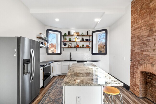 Building Photo - 4315 Delmar Blvd