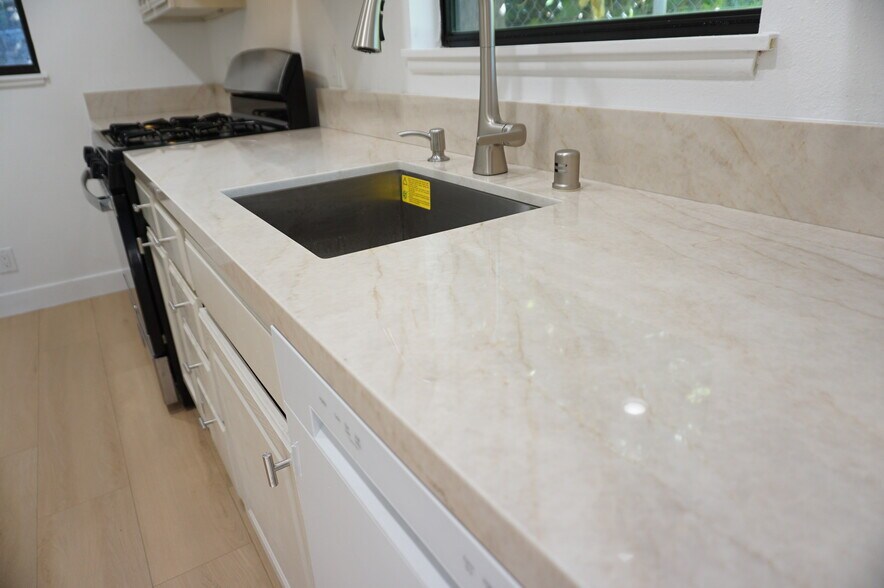 Building Photo - 3948 Pennsylvania Ave