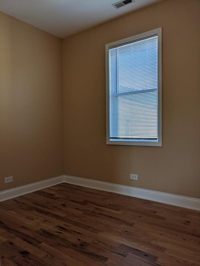 Building Photo - 712 S Aberdeen St