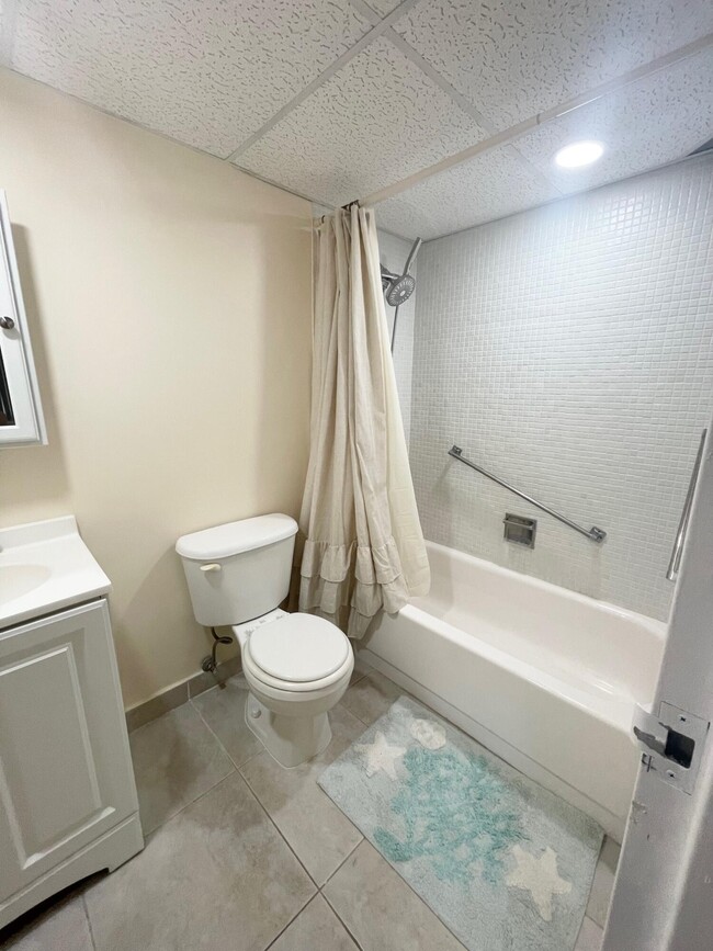 Building Photo - 314 Saxony Ln