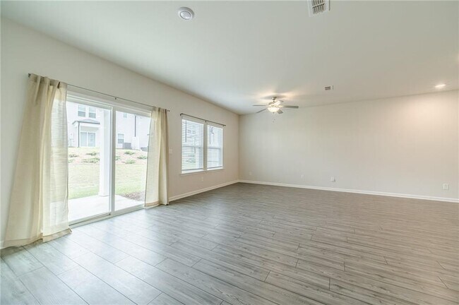 Building Photo - 1412 Villageside Ct