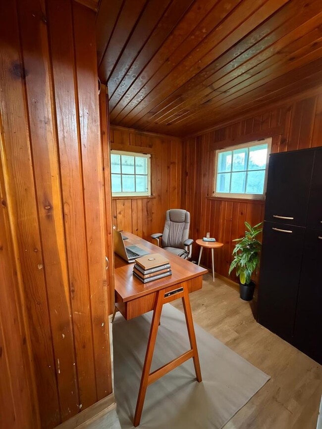 Building Photo - 120 Peale St