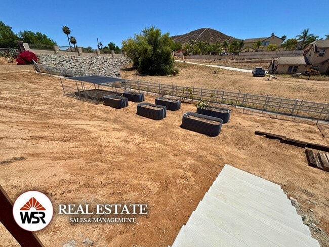 Building Photo - Beautifully upgraded LARGE home with a pool and basketball court in Mockingbird Canyon!