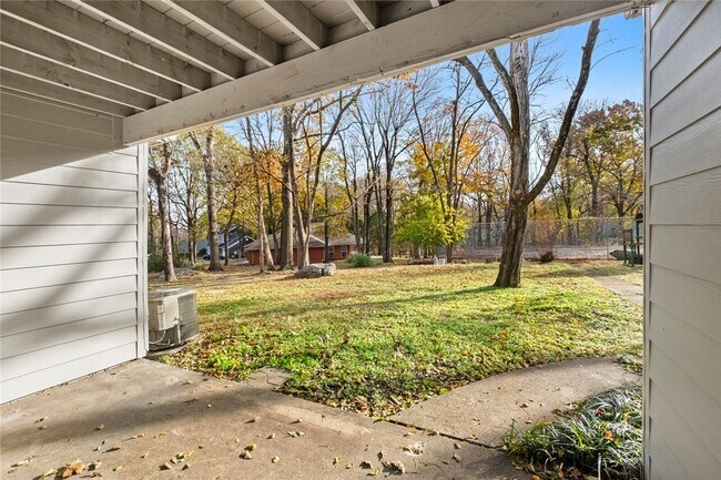 Building Photo - 2064 N Kantz Ln