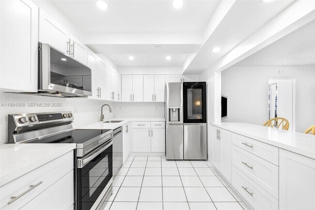 Building Photo - 2401 Collins Ave