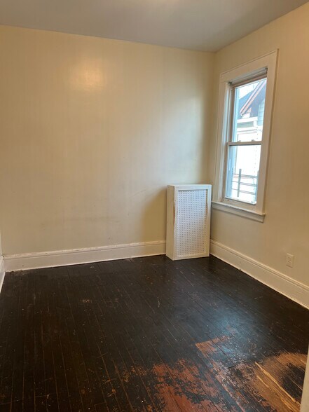 Building Photo - 174 W End Ave