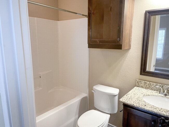 Building Photo - 4032 Golden Eagle Dr