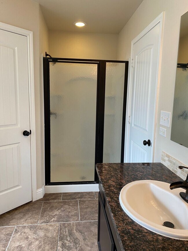 Building Photo - Home in North Park