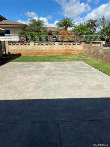 Building Photo - 1580 Ala Hahanui St