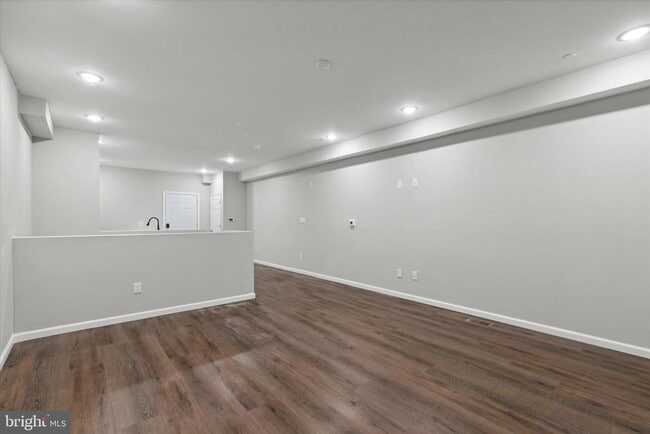 Building Photo - 1230 N Marshall St