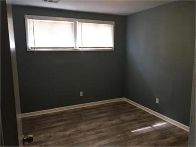 Building Photo - 324 Macedonia Rd SE